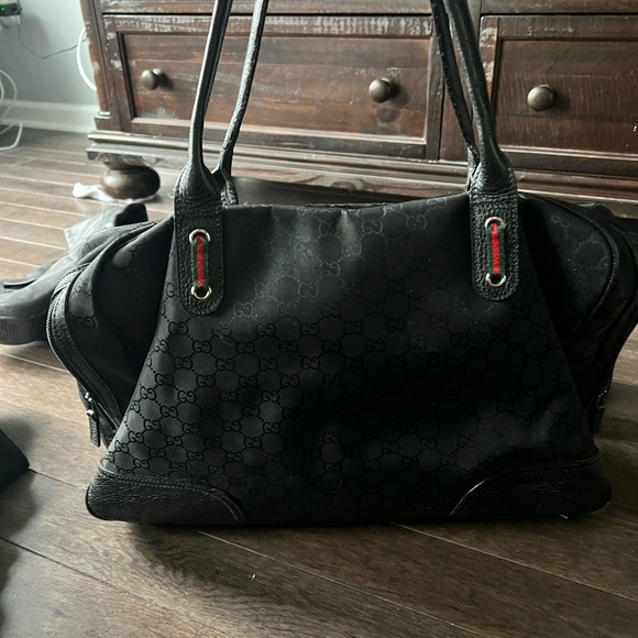 Gucci tote - Picture 1 of 7